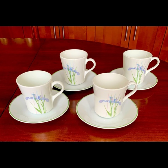 Vintage 10 Pc Set Corningware Shadow Iris Coffee mugs saucers & porcelain Teapot - Picture 2 of 13